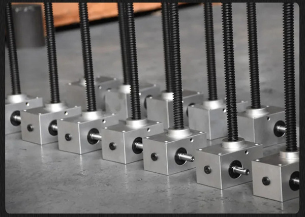 絲桿升降機(jī)廠家 絲桿升降機(jī)廠家